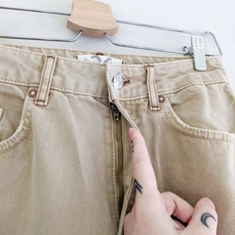 New Free People Dakota Tan Straight Leg Jean - Picture 3 of 8